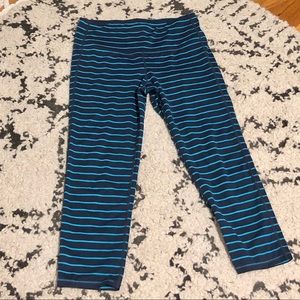Athleta blue striped capris Size S